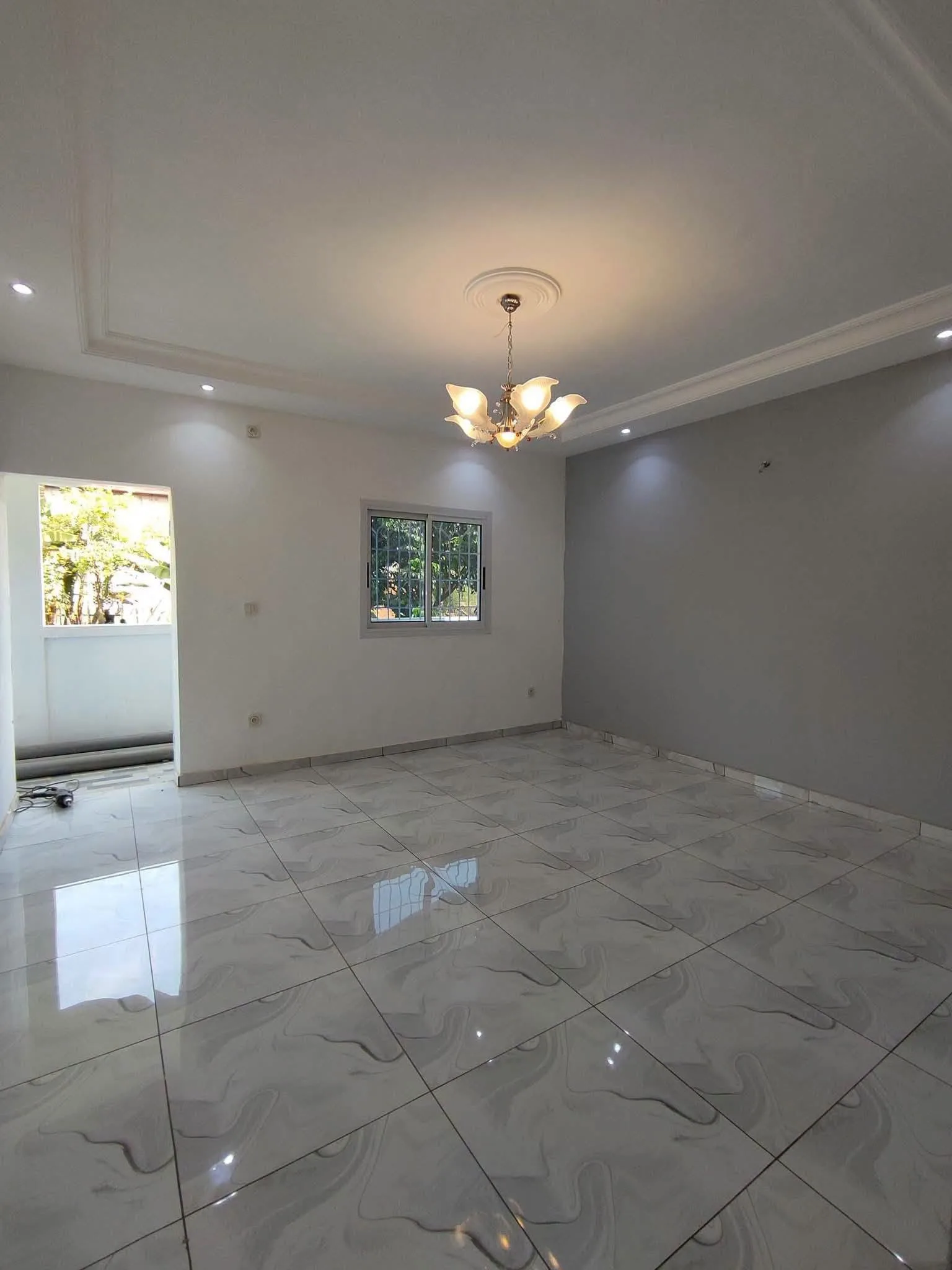 45111- Superbe studio moderne à Simbock Eloumdem, Yaoundé