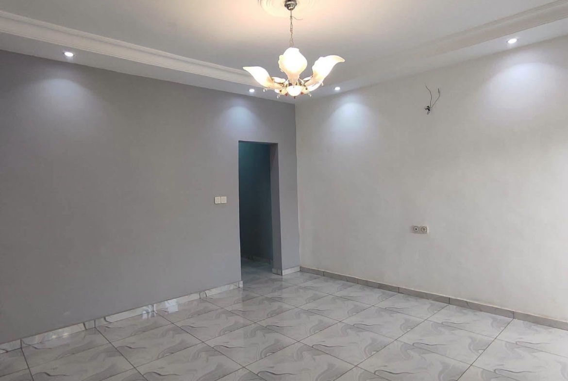 Superbe studio moderne à Simbock Eloumdem, Yaoundé