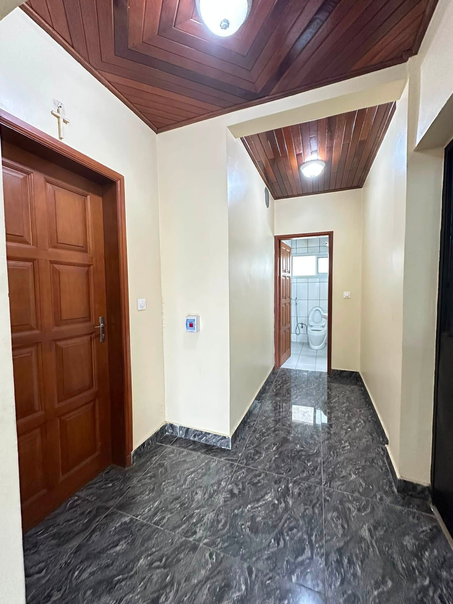 Appartement 3 chambres avec clim, Douala Yassa