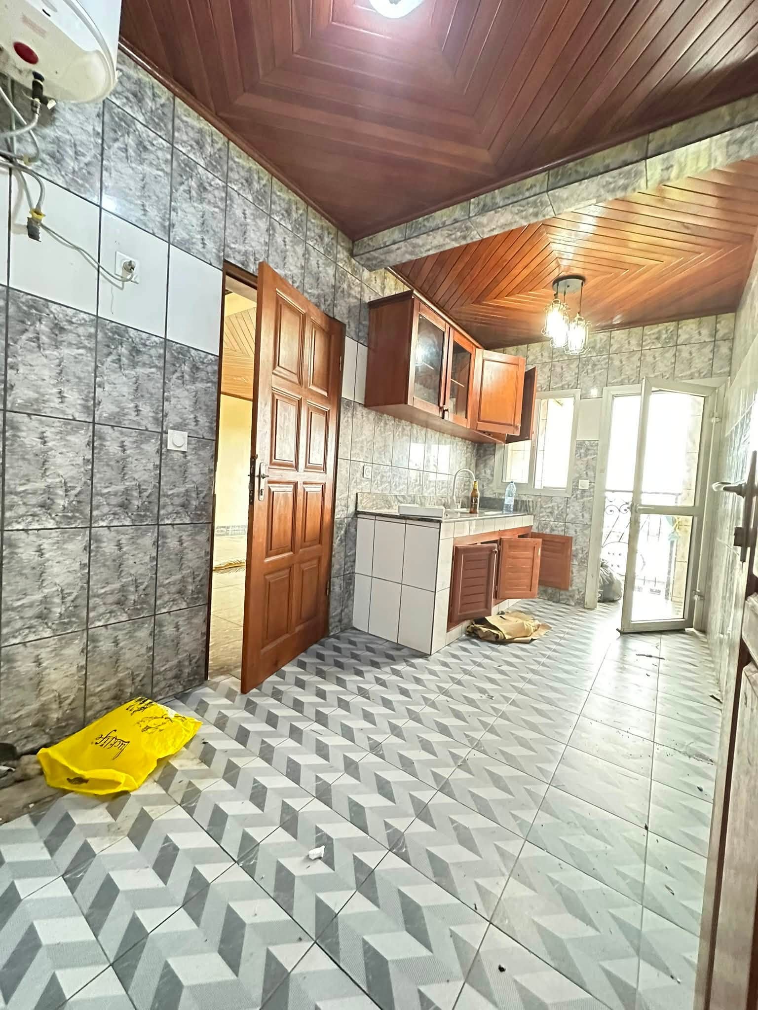 Appartement 3 chambres avec clim, Douala Yassa