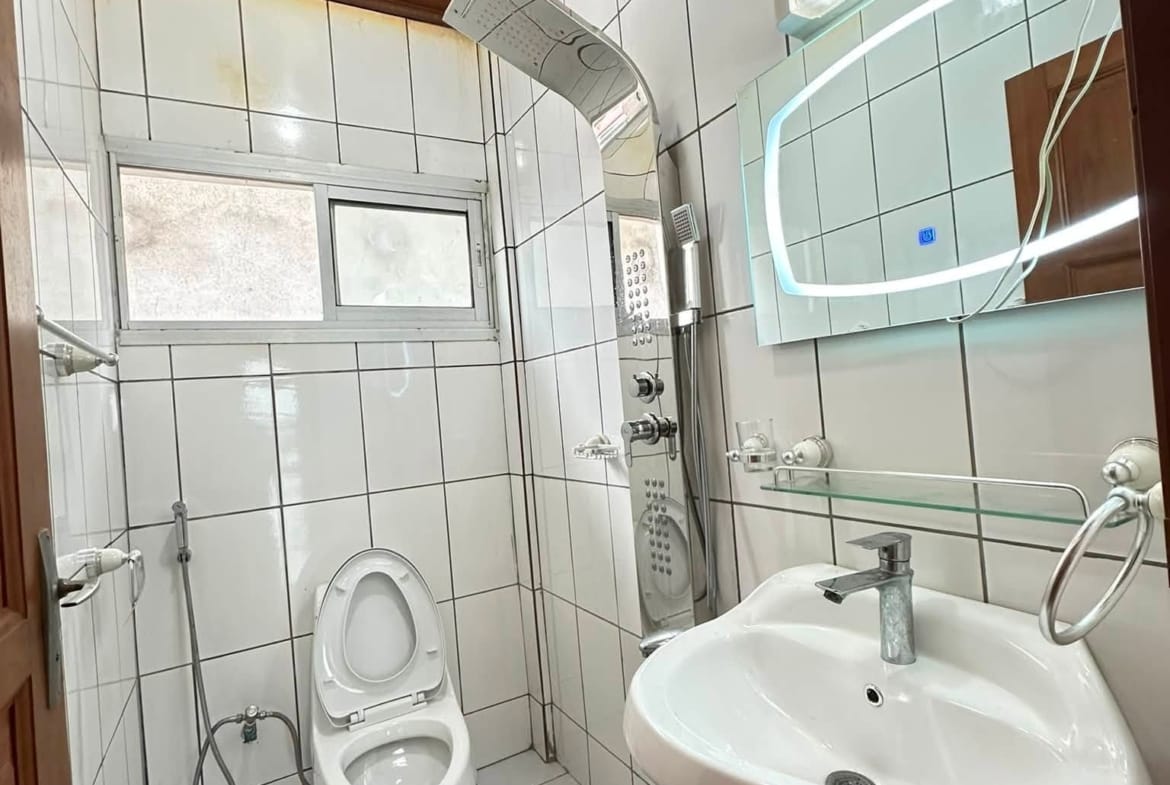Appartement 3 chambres avec clim, Douala Yassa
