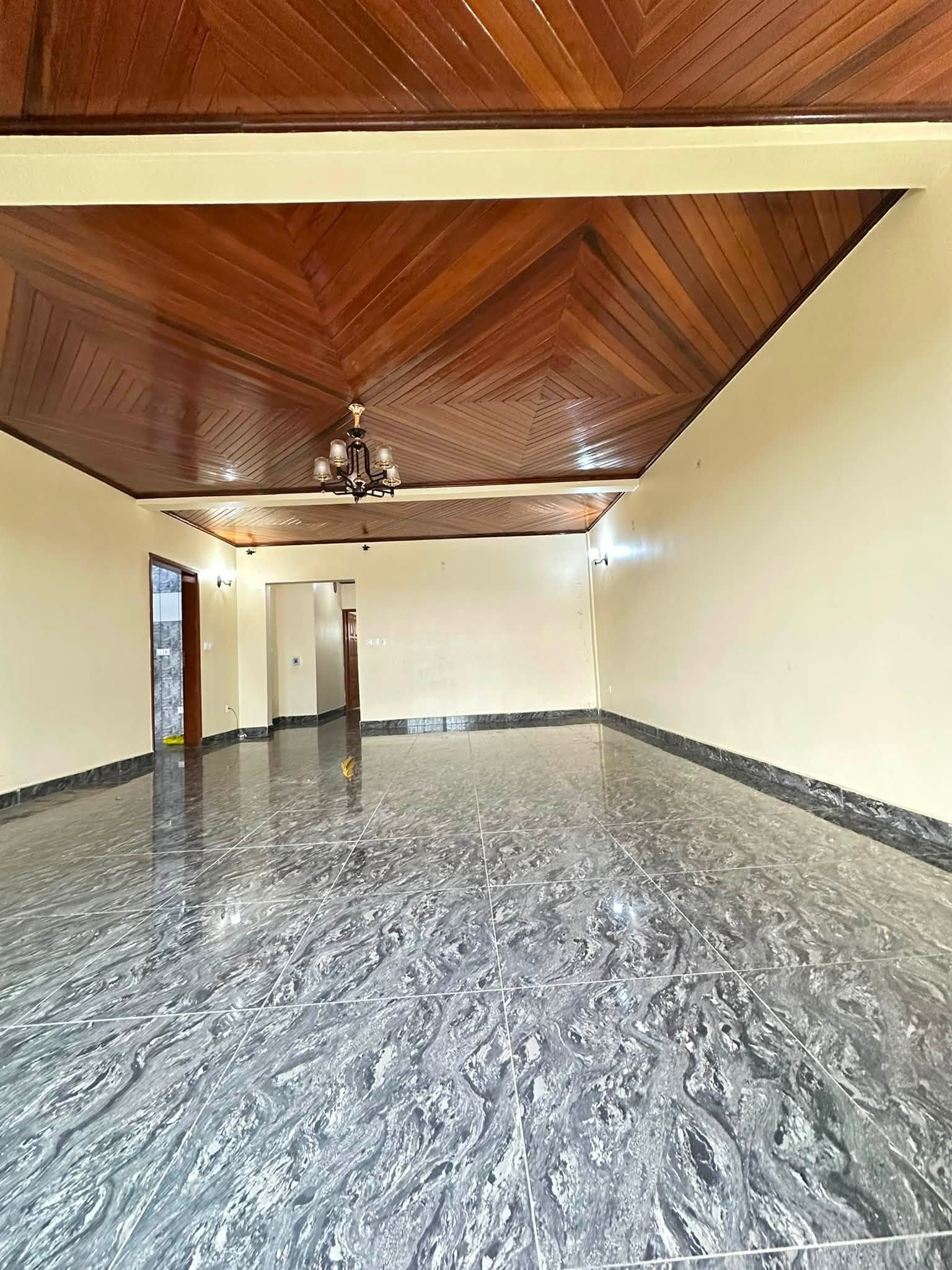 44755- Appartement 3 chambres avec clim, Douala Yassa