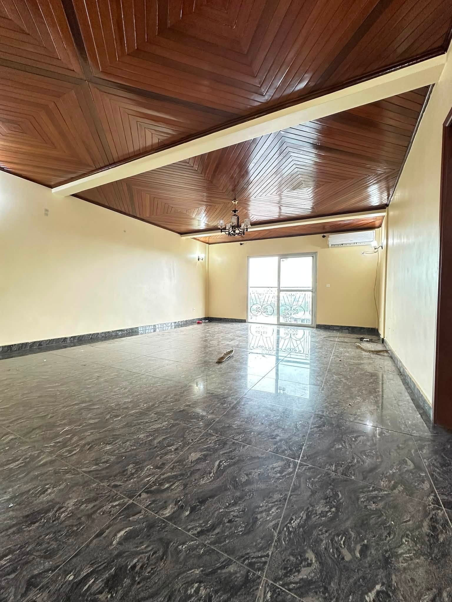 Appartement 3 chambres avec clim, Douala Yassa