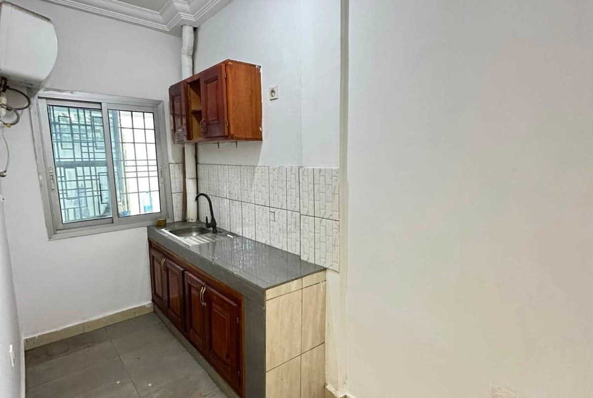 Beau studio climatisé à Douala Yassa 70000fcfa