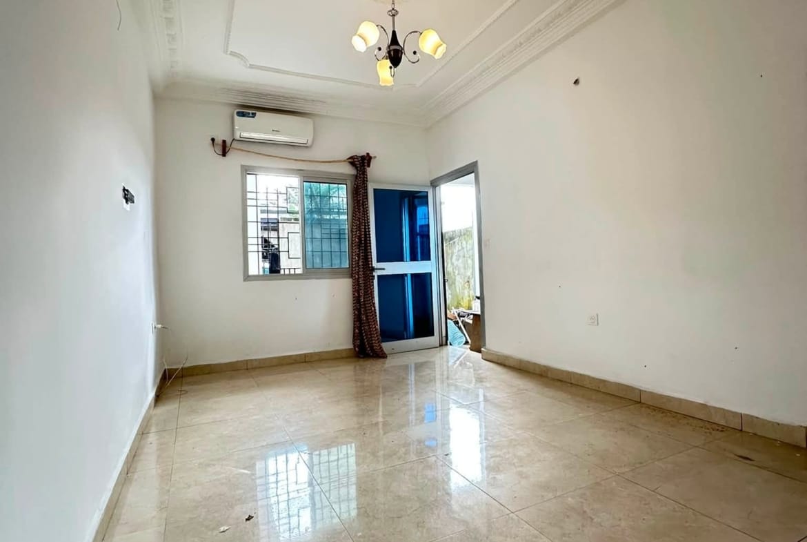 Beau studio climatisé à Douala Yassa 70000fcfa