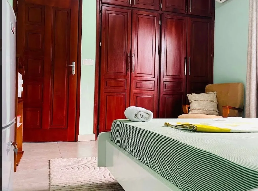 Chambre meublée Odza Borne 10, Entrée Ministre, Yaoundé