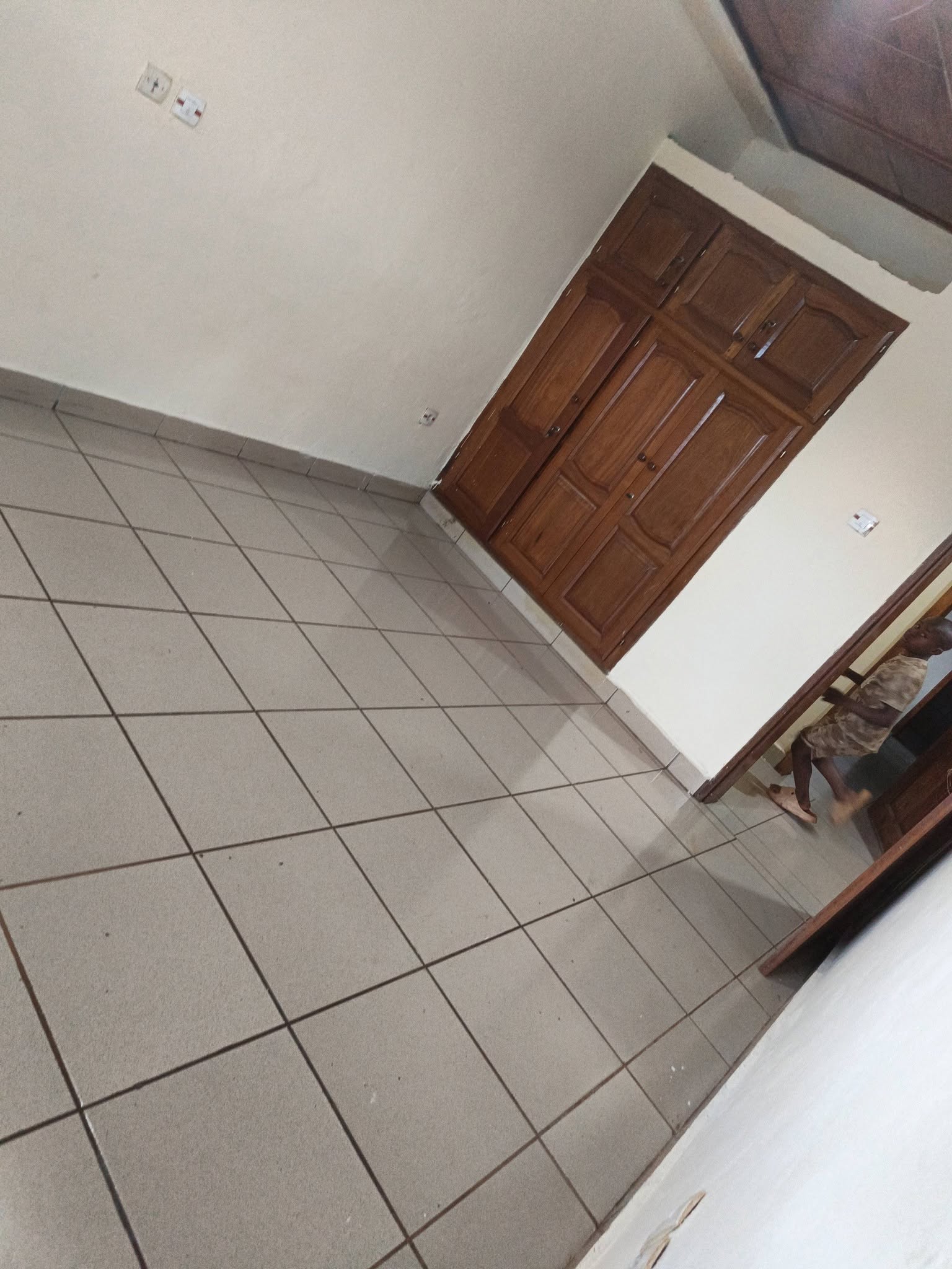 MGS_appart_baf_300926_chb2 APPARTEMENT TRÈS PROPRE À LOUER MADELON BAFOUSSAM
