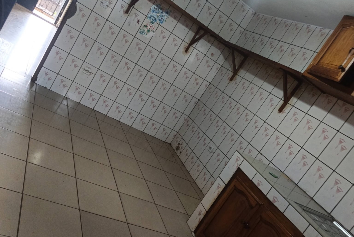 APPARTEMENT TRÈS PROPRE À LOUER MADELON BAFOUSSAM