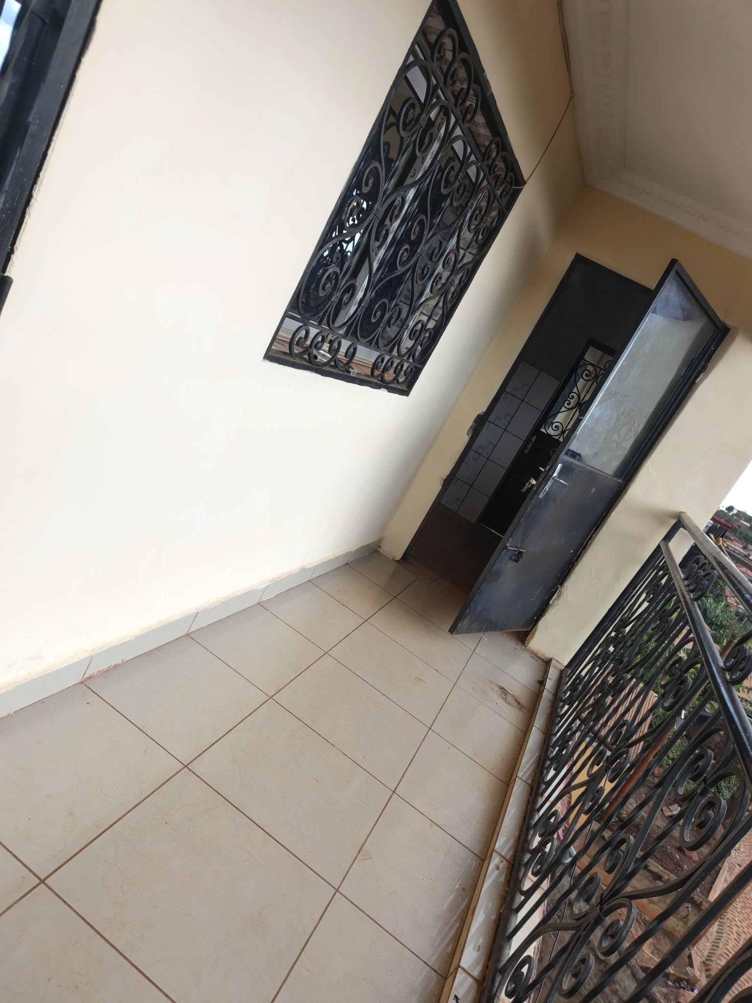 MGS_appart_baf_300926_ext APPARTEMENT TRÈS PROPRE À LOUER MADELON BAFOUSSAM