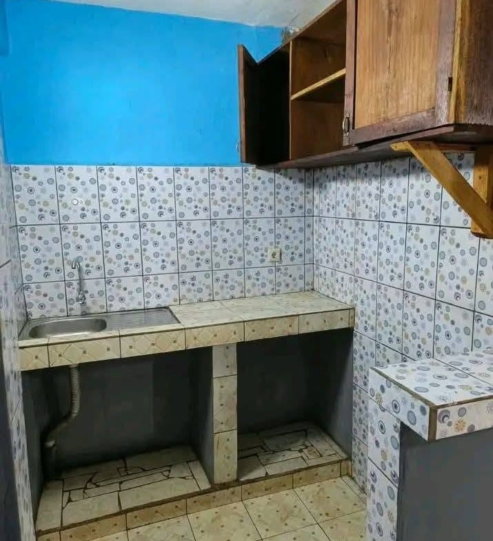 Studio moderne à louer à Bafoussam non loin des Brasseries