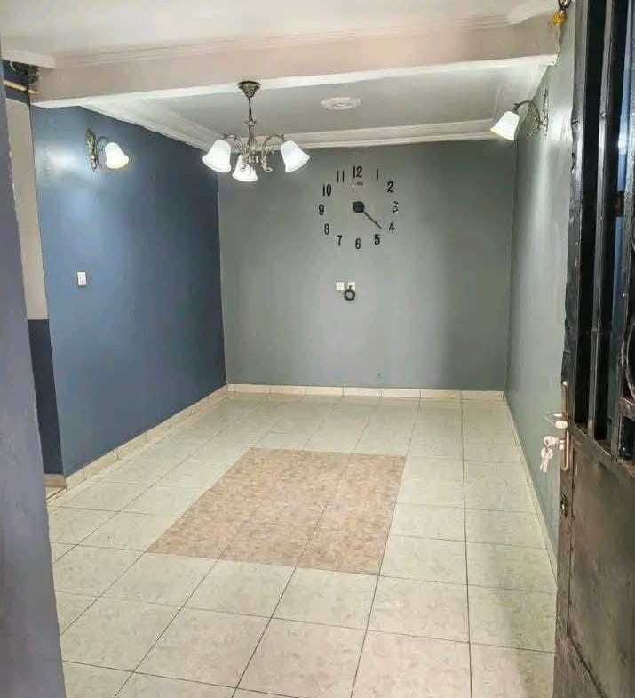 Studio moderne à louer à Bafoussam non loin des Brasseries