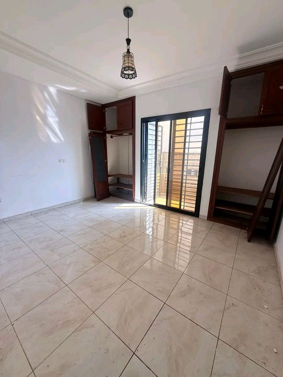 Appartement haut standing 2 chambres à louer à Yaoundé Nkolfoulou