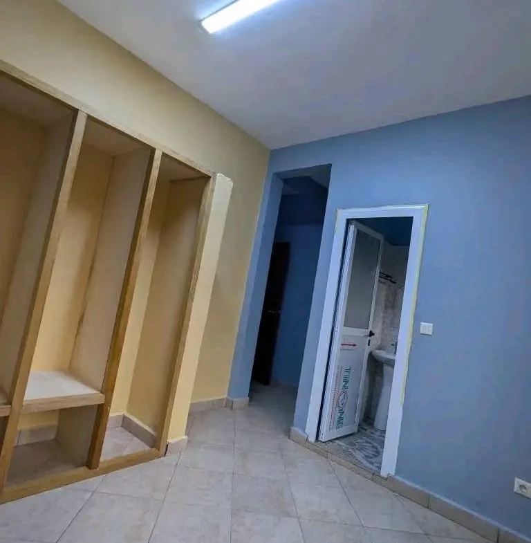 APPARTEMENT MODERNE NEUF À NKOLNDA MAETUR YAOUNDÉ