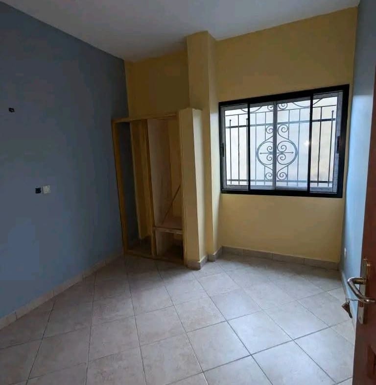 APPARTEMENT MODERNE NEUF À NKOLNDA MAETUR YAOUNDÉ
