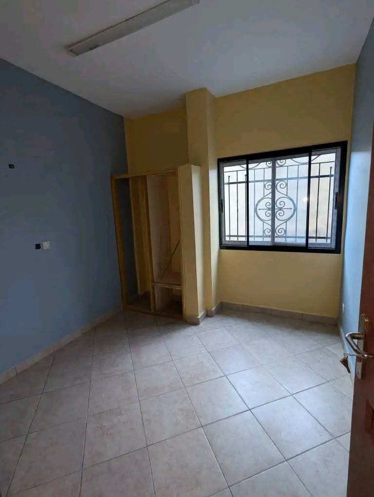 APPARTEMENT MODERNE NEUF À NKOLNDA MAETUR YAOUNDÉ