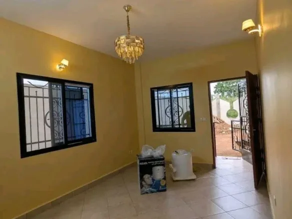 APPARTEMENT MODERNE NEUF À NKOLNDA MAETUR YAOUNDÉ