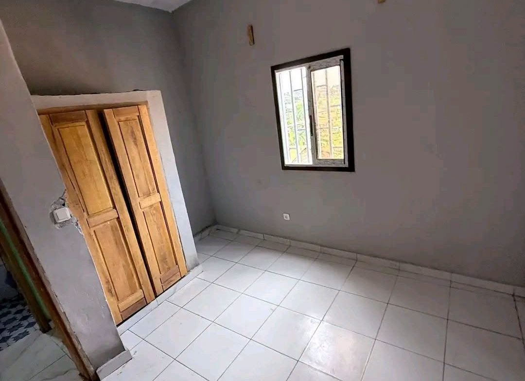 Studio moderne à louer à Fougerolle Yaoundé 45000fcfa