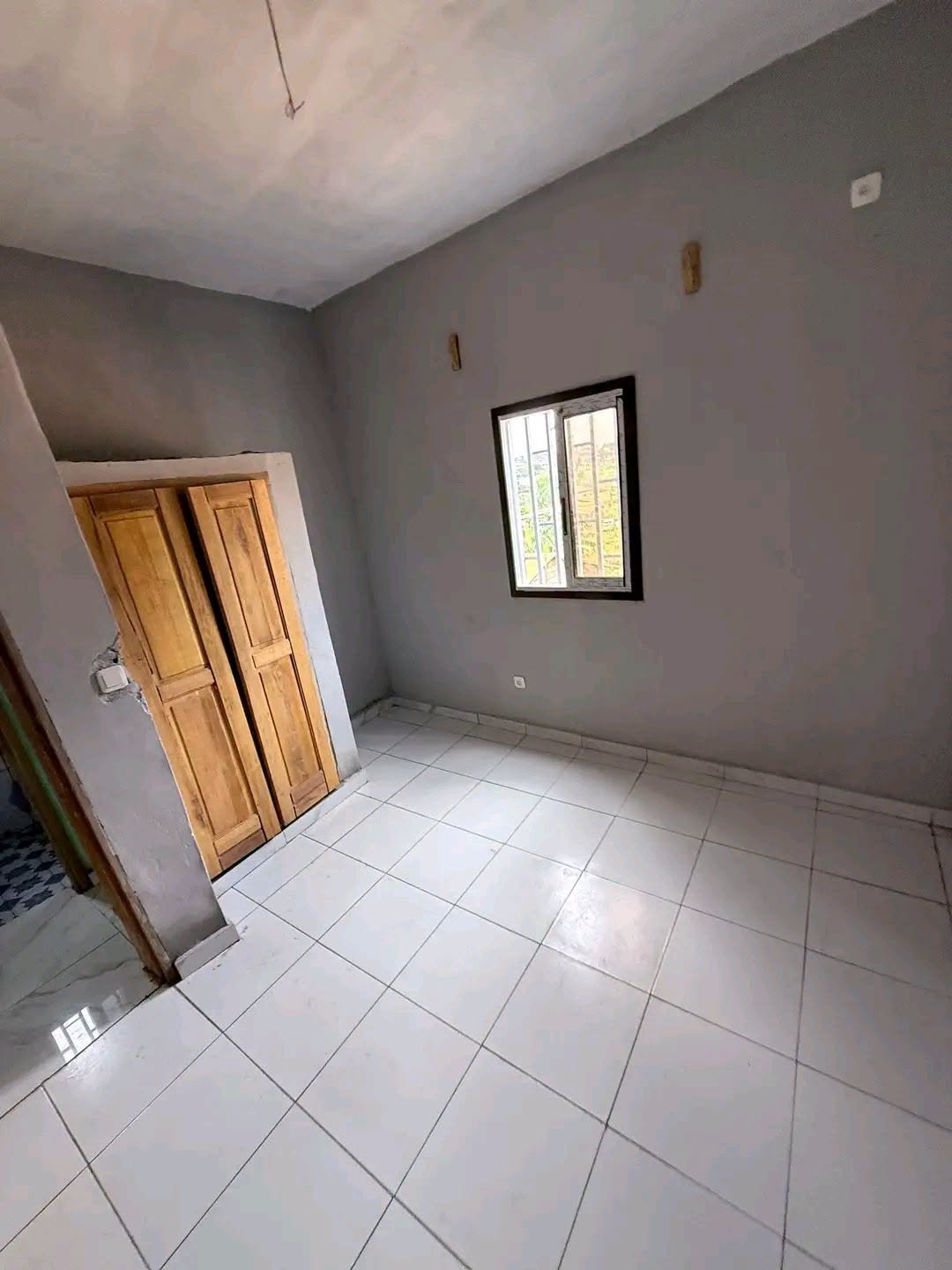 MSNI_studio_fougerol_090926_chb1 Studio moderne à louer à Fougerolle Yaoundé 45000fcfa