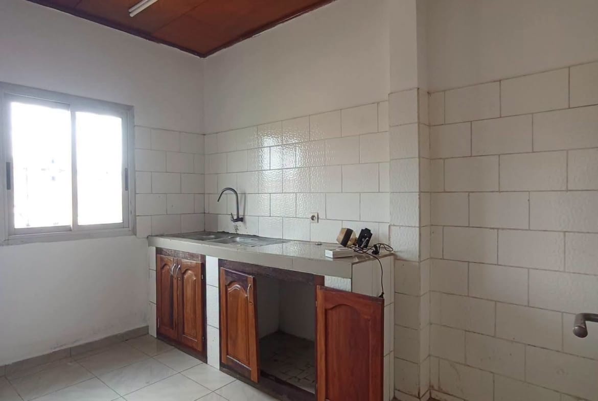Superbe appartement sécurisé à louer à Yaoundé Anguissa