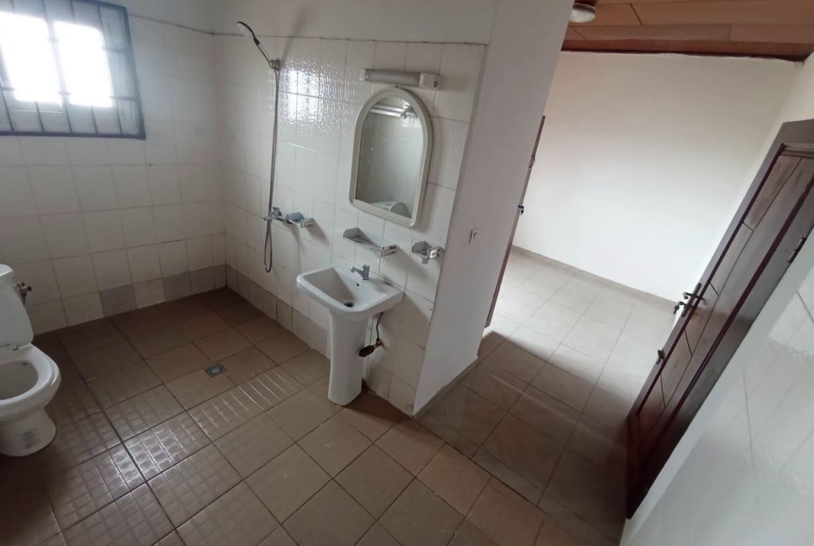Superbe appartement sécurisé à louer à Yaoundé Anguissa