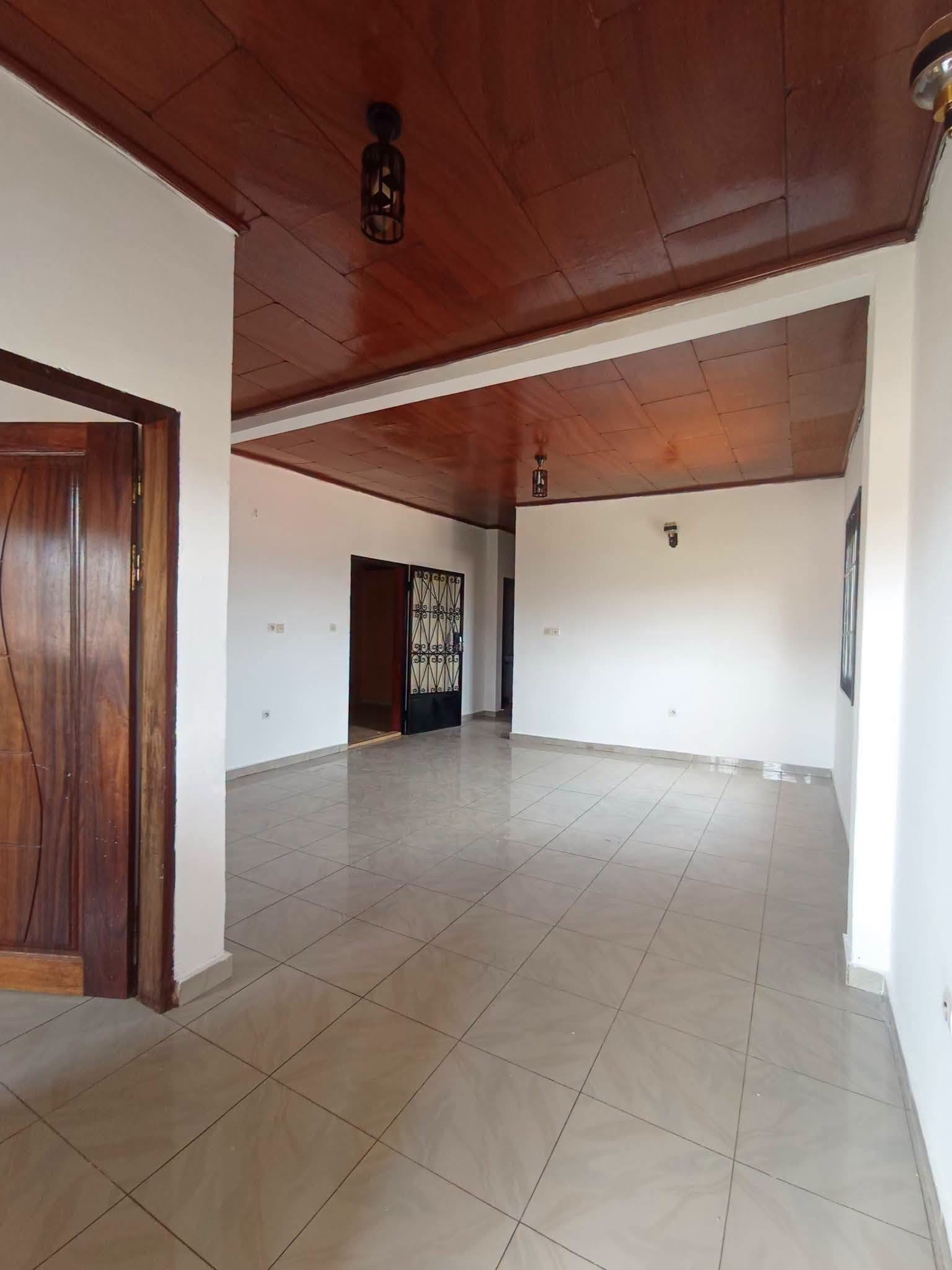 Superbe appartement sécurisé à louer à Yaoundé Anguissa