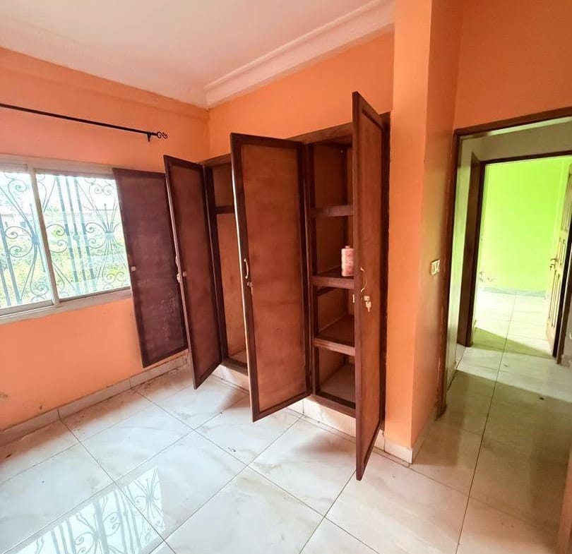 Appartement haut standing 3 chambres à louer à Fougerolles, Yaoundé