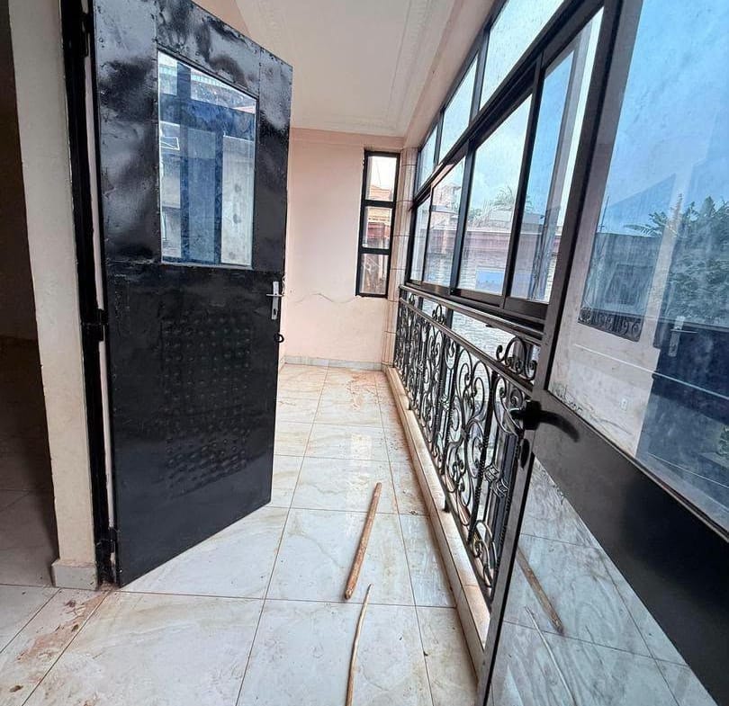 Appartement haut standing 3 chambres à louer à Fougerolles, Yaoundé