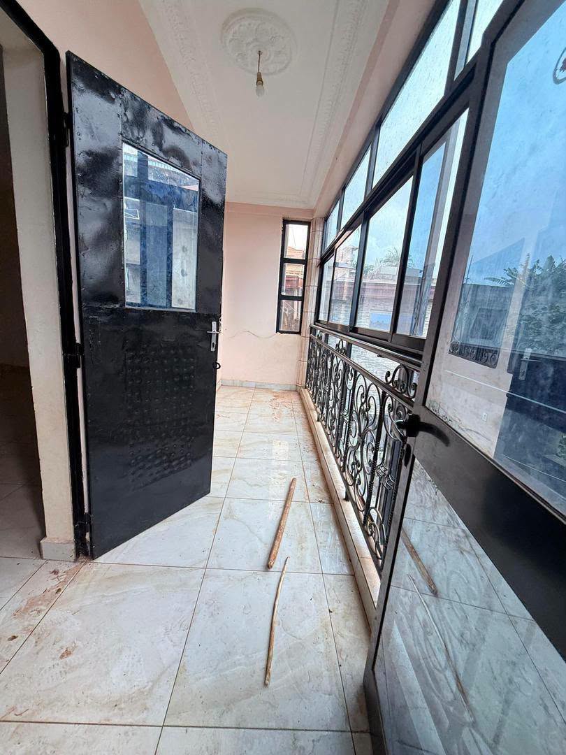 Appartement haut standing 3 chambres à louer à Fougerolles, Yaoundé