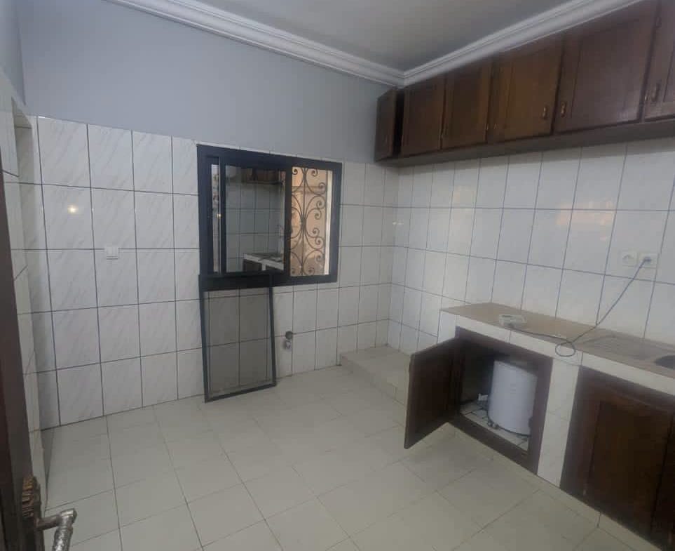 Bel appartement moderne à louer à Yaoundé Kondengui