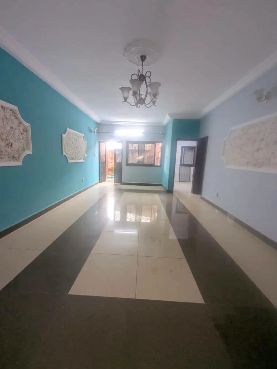 45140- Bel appartement moderne à louer à Yaoundé Kondengui