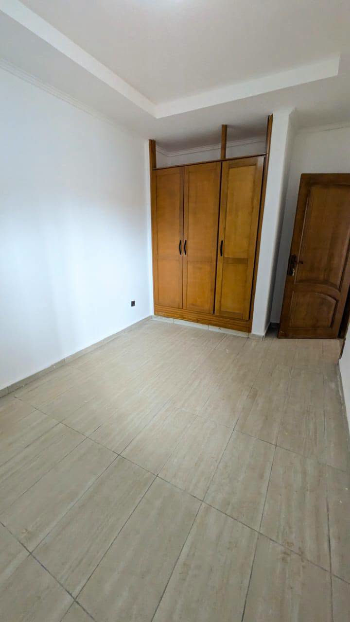 Superbe appartement neuf 3 chambres à Nyom, Yaoundé