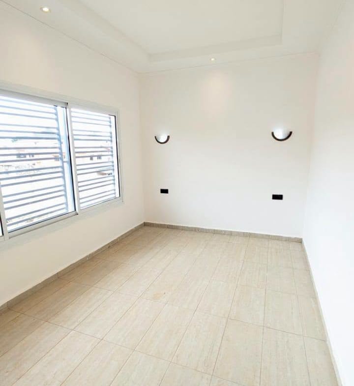 Superbe appartement neuf 3 chambres à Nyom, Yaoundé