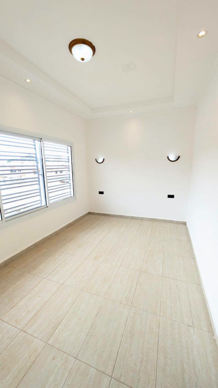 Superbe appartement neuf 3 chambres à Nyom, Yaoundé