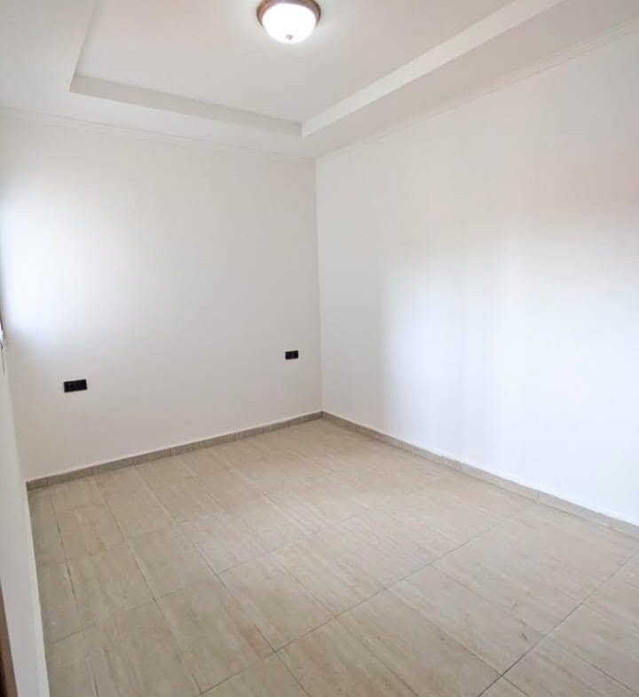 Superbe appartement neuf 3 chambres à Nyom, Yaoundé