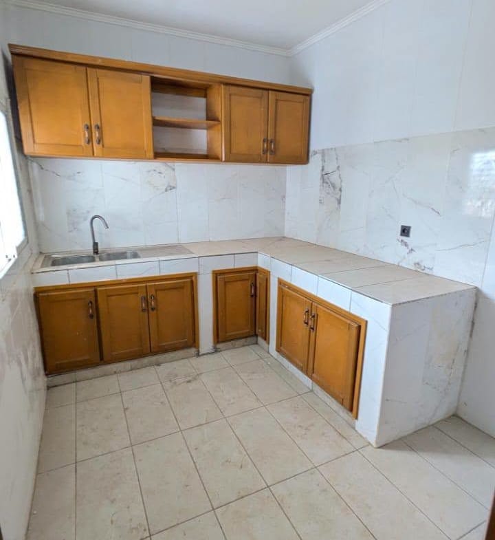 Superbe appartement neuf 3 chambres à Nyom, Yaoundé