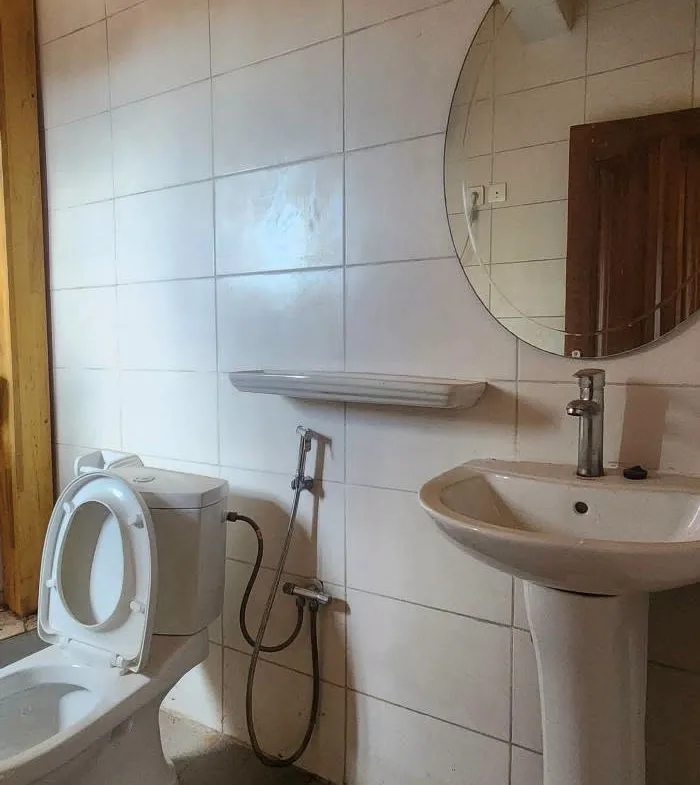 Appartement climatisé et groupe électrogène à louer à Odza