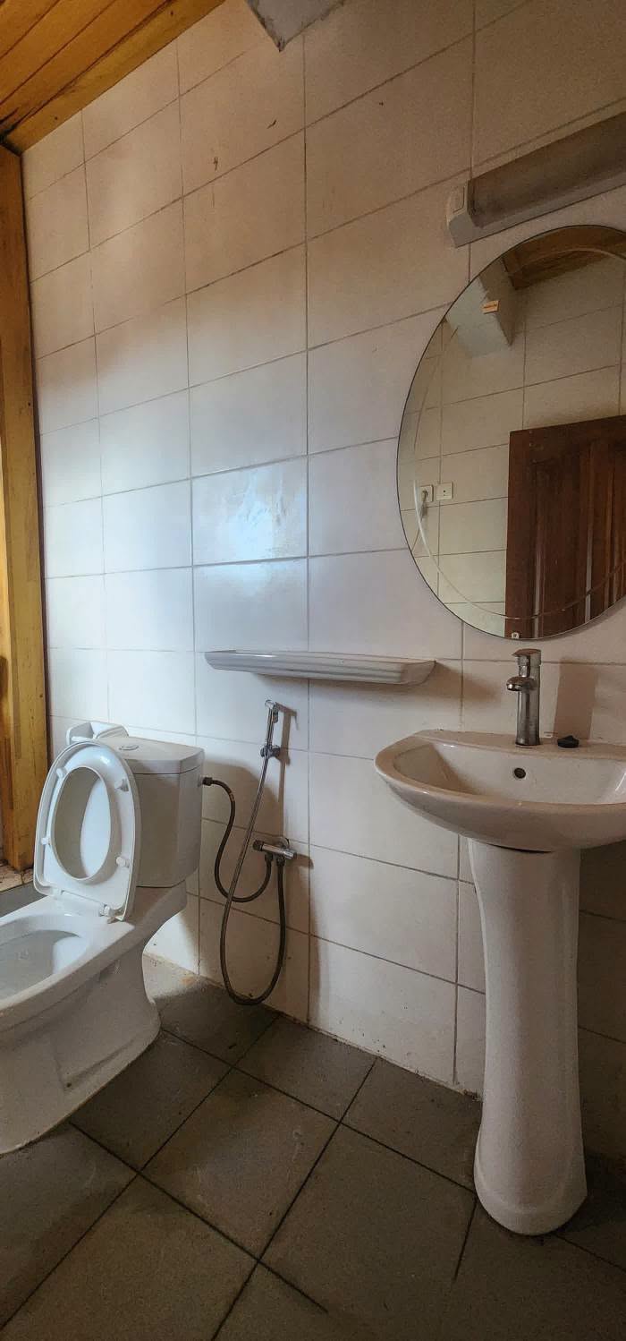Appartement climatisé et groupe électrogène à louer à Odza