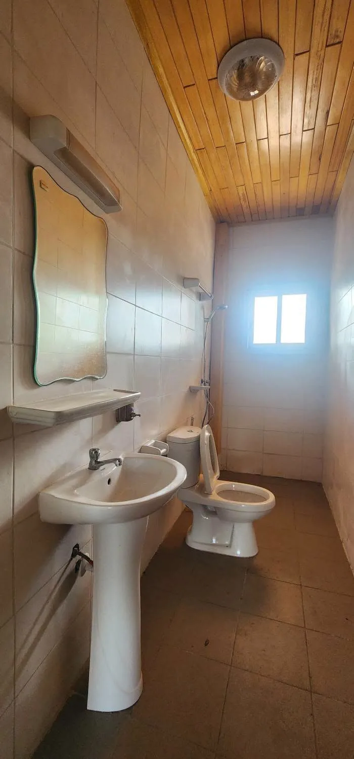 Appartement climatisé et groupe électrogène à louer à Odza