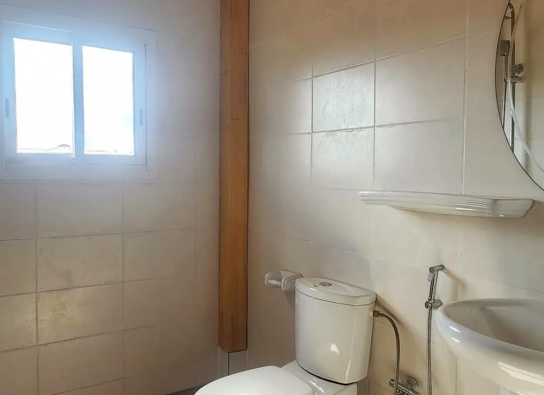 Appartement climatisé et groupe électrogène à louer à Odza
