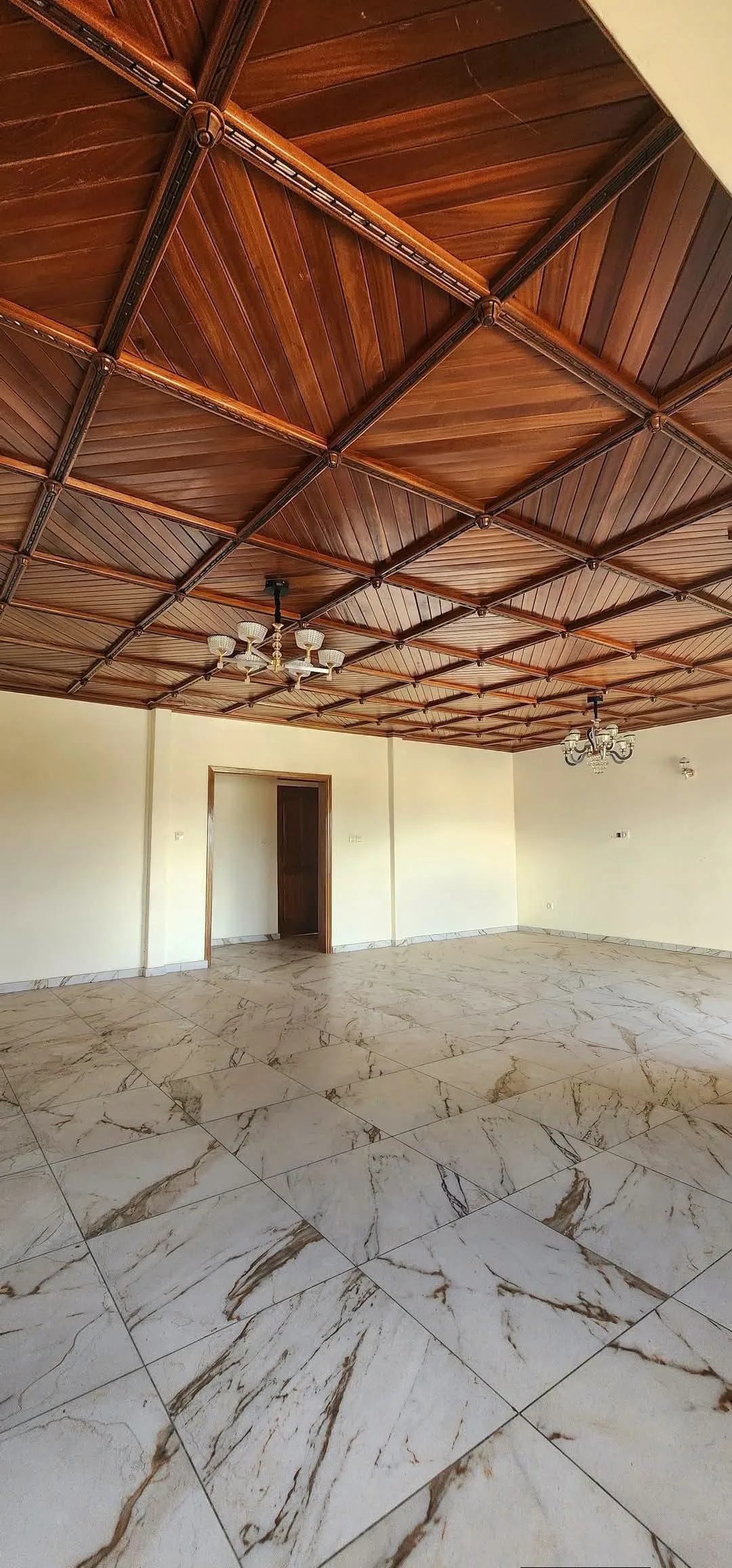 Appartement climatisé et groupe électrogène à louer à Odza