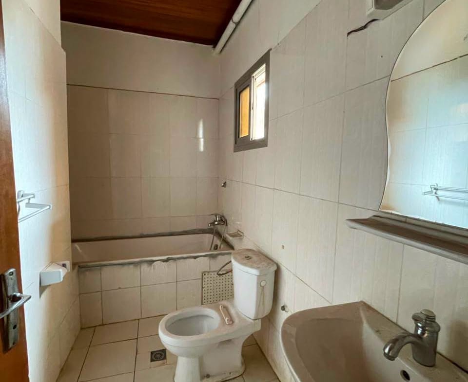 Grand appartement moderne 3 chambres à louer à Yaoundé Omnisport