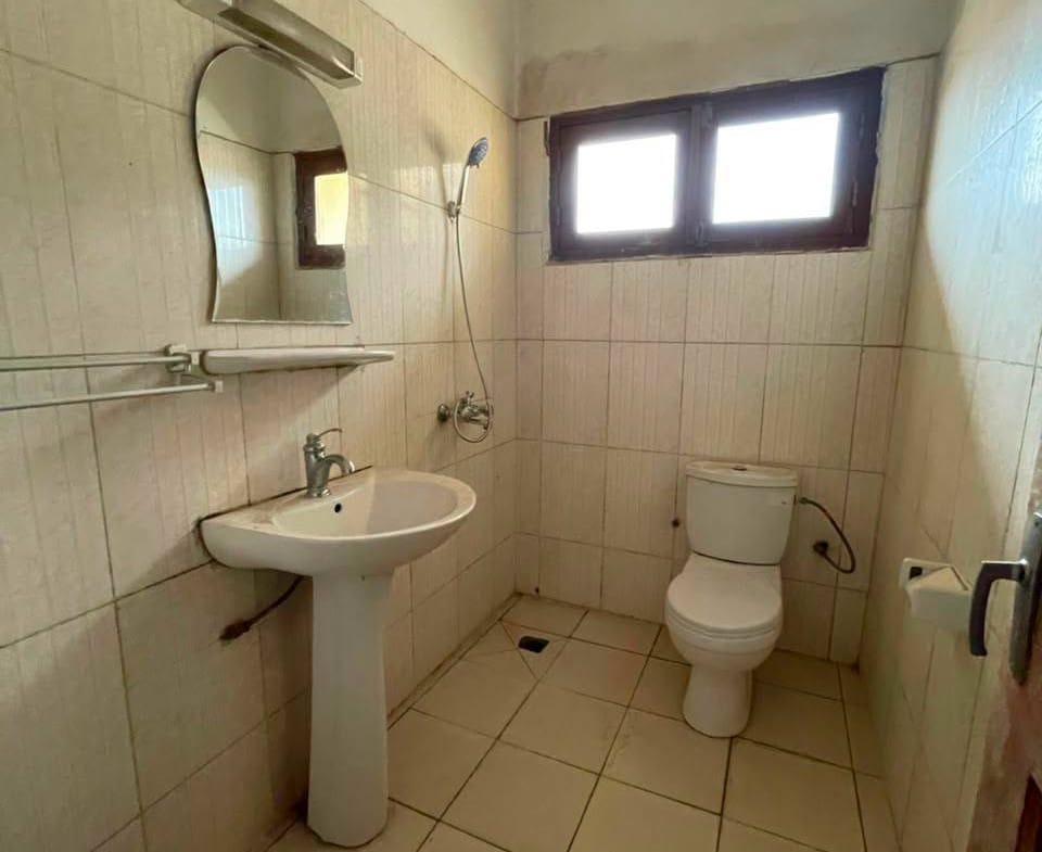 Grand appartement moderne 3 chambres à louer à Yaoundé Omnisport