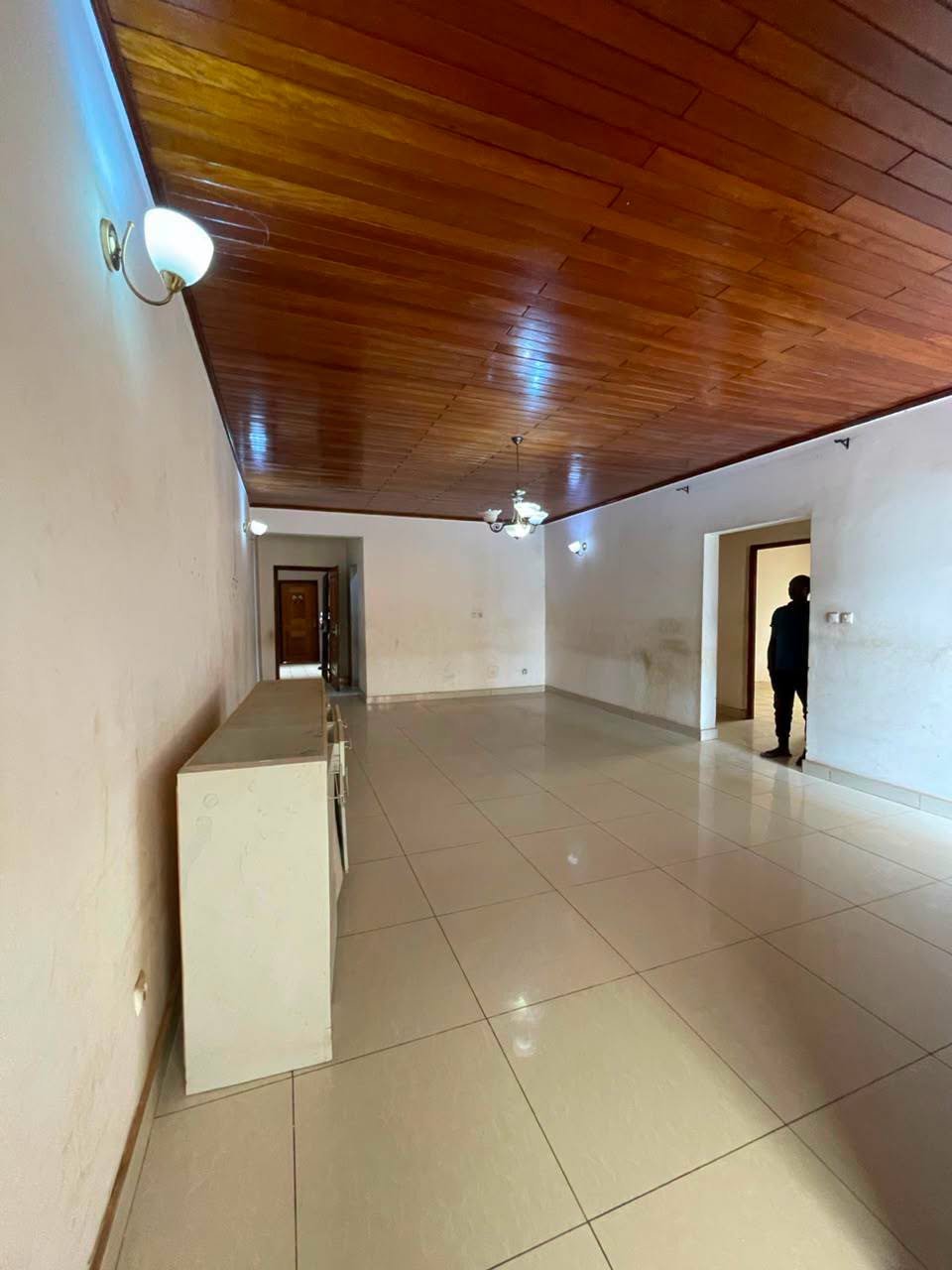 PIL_appart_omnisport_240926_sln2 Grand appartement moderne 3 chambres à louer à Yaoundé Omnisport