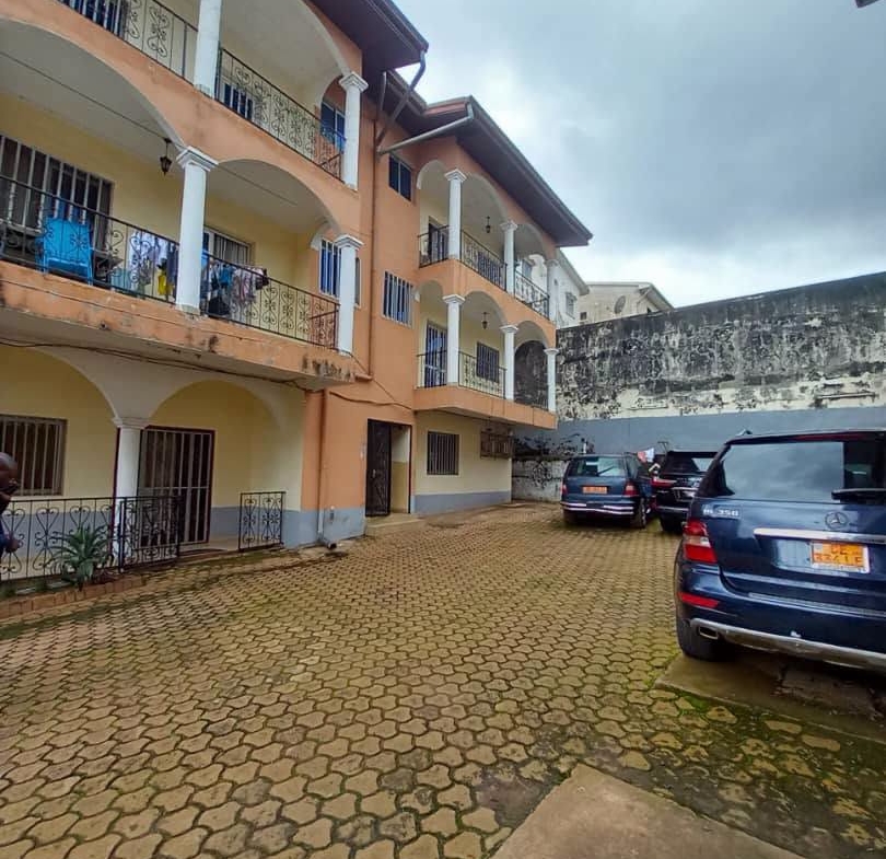 Appartement 2 chambres à louer à Yaoundé Omnisports 230000 fcfa