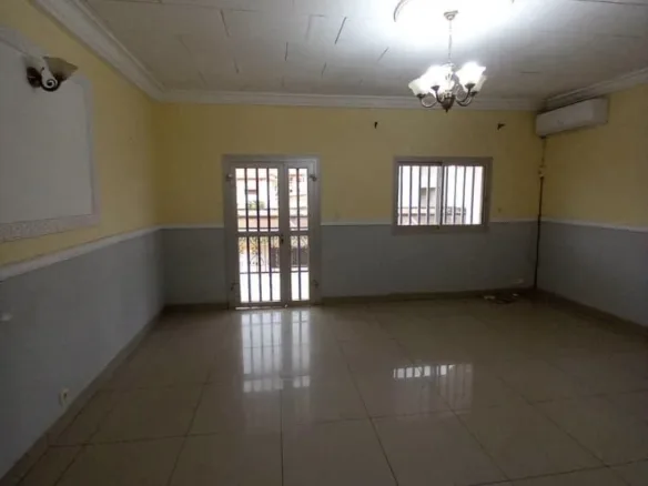 Appartement 2 chambres à louer à Yaoundé Omnisports 230000 fcfa