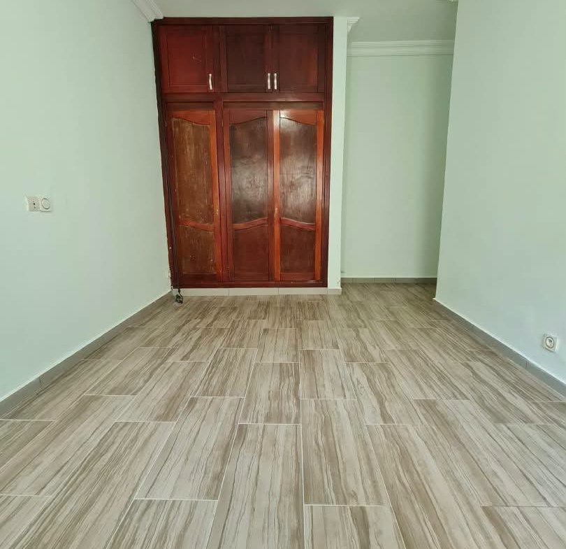 APPARTEMENT À LOUER À YAOUNDÉ SANTA BARBARA 270000 FCFA/MOIS