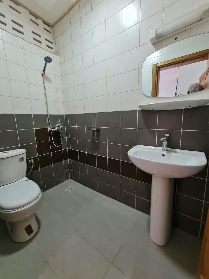 APPARTEMENT À LOUER À YAOUNDÉ SANTA BARBARA 270000 FCFA/MOIS