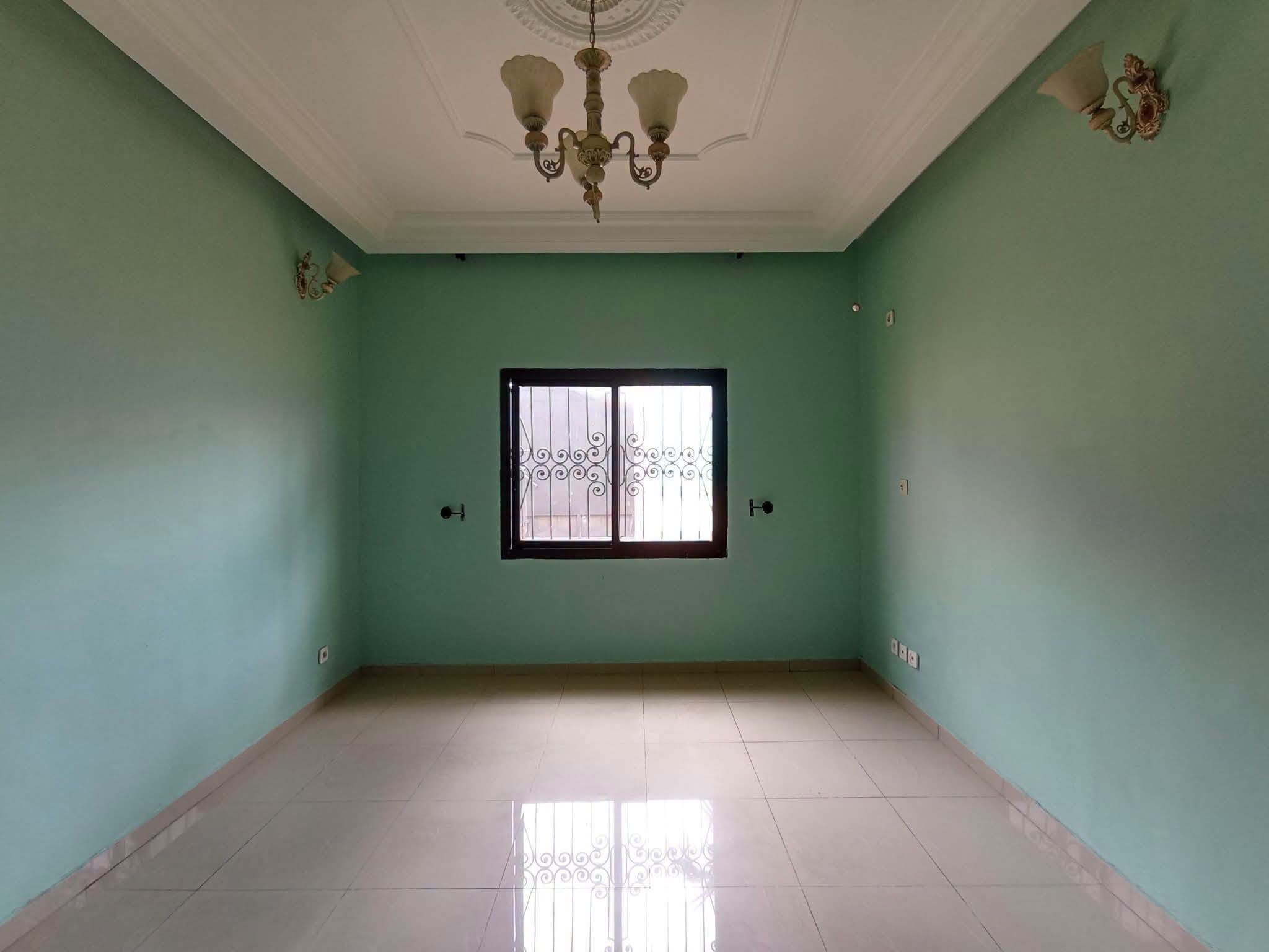 Villa spacieuse de 4 chambres à louer à Odza Yaoundé