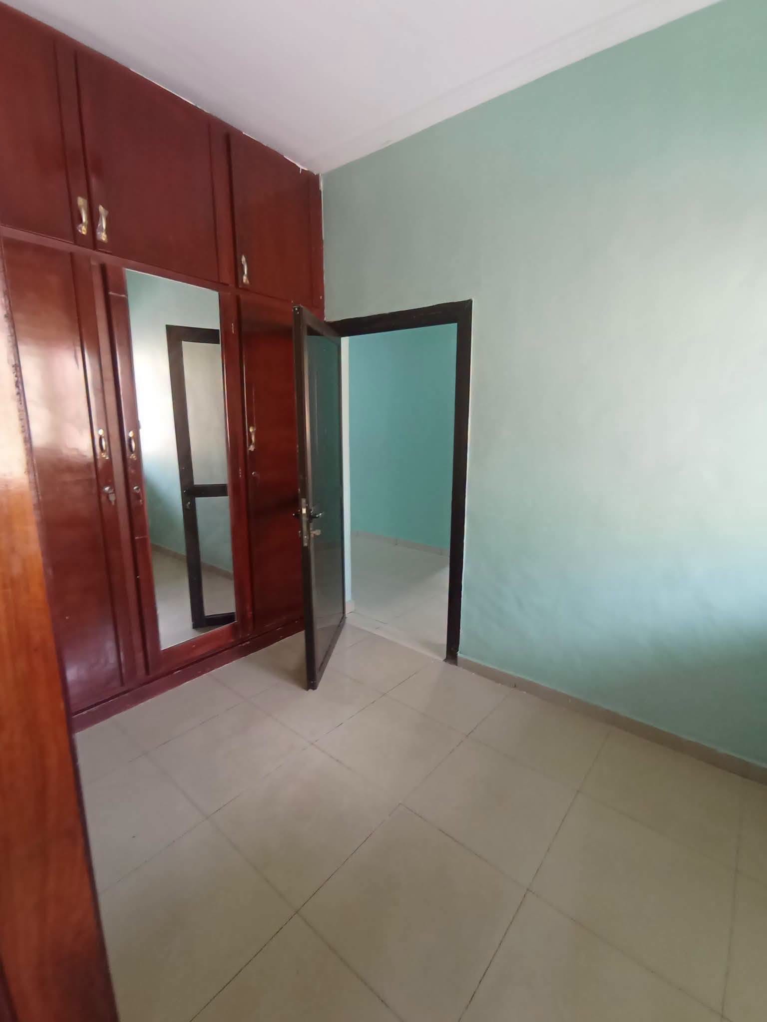 Villa spacieuse de 4 chambres à louer à Odza Yaoundé