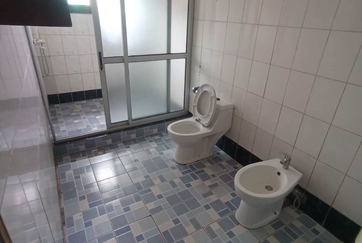 Villa spacieuse de 4 chambres à louer à Odza Yaoundé